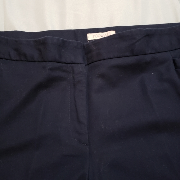 Rozali 18 Women navy blue capris with button detail on legs,pockets,zipper front - Picture 5 of 5